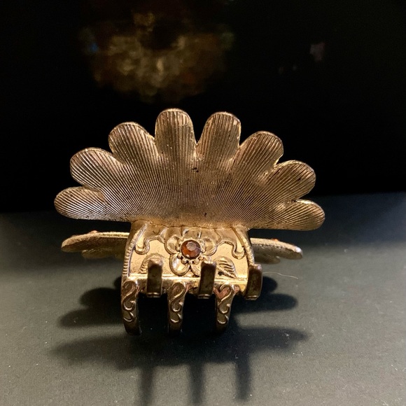 💝 Hair Claw - Picture 3 of 5